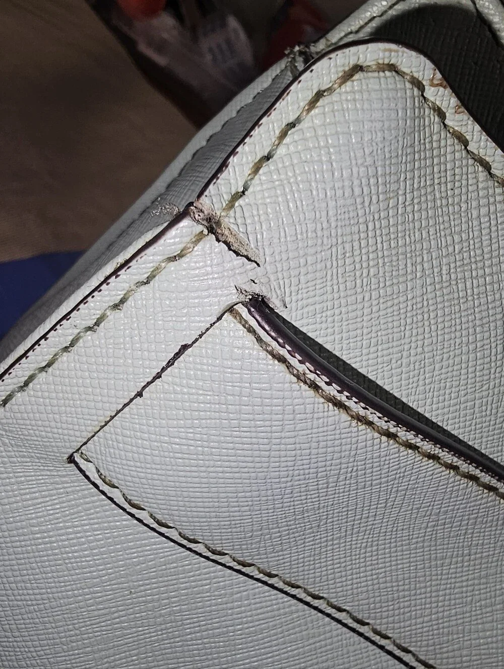 Guess Los Angeles Satched Handbag With Matching Trifold Wallet.